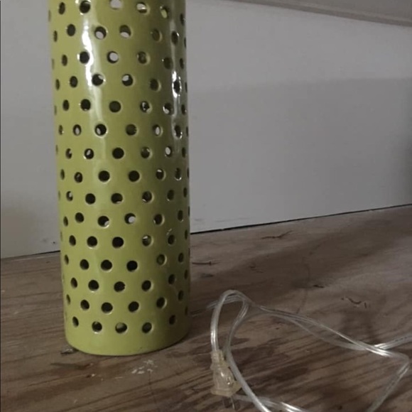 Olive green lamp - Picture 1 of 1